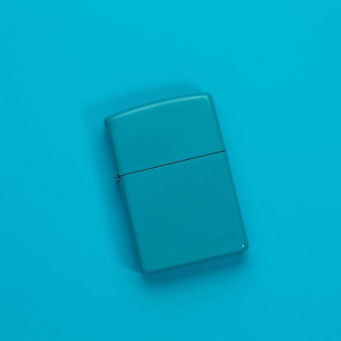 Zippo Classic Flat Turquoise Windproof Lighter – Made in USA - Shop now at Mjoutdoorsgear UK