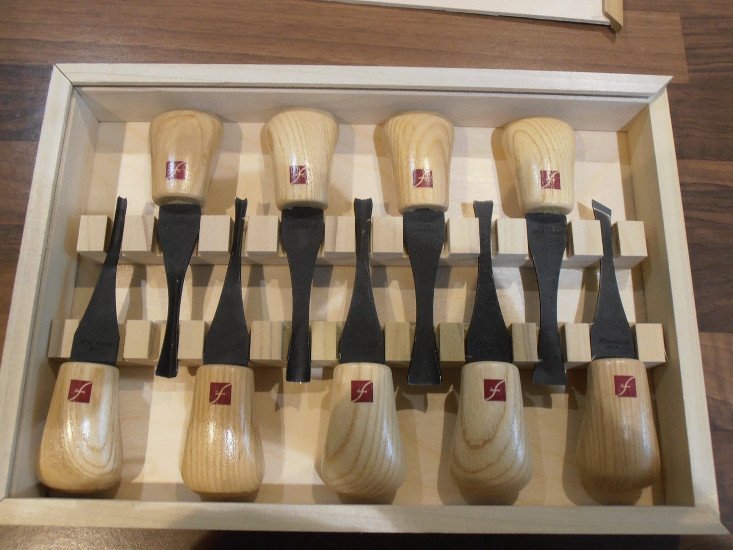 Flexcut FR405 9 Piece Deluxe Wood Carving Palm Set