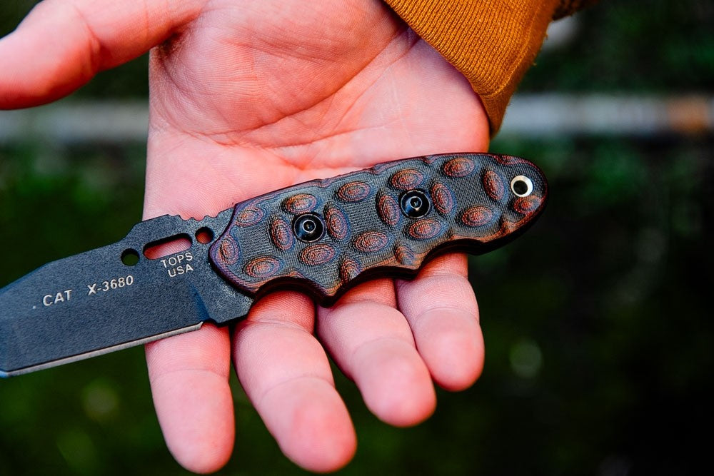 TOPS CAT Tanto Red and Black G10 203T-02